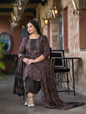  black & red floral print straight plus size kurta trouser and dupatta set 5
