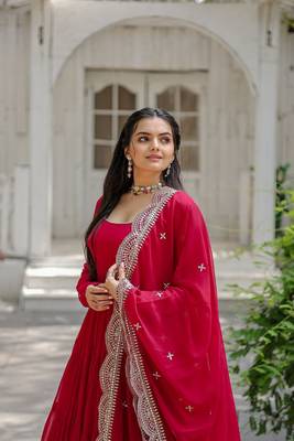 women's pink faux blooming with rich sequins embroidered work gown & dupatta set 2