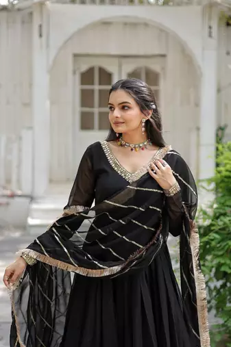  faux blooming captivating black gown with dupatta