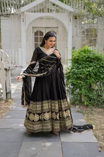  faux blooming captivating black gown with dupatta
