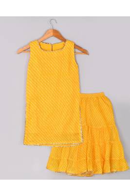 Yellow leheriya kurta gharara set 1