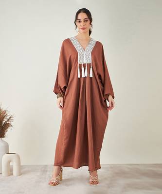 Brown linen full length kaftan with tassels 1
