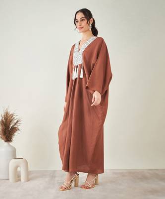 Brown linen full length kaftan with tassels 2