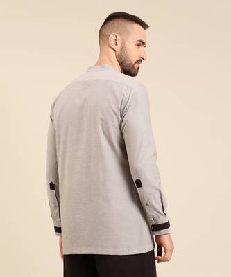 Grey shirt with black pant 4