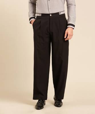 Grey shirt with black pant 5