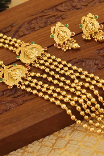 Gold platted lakshmi necklace set