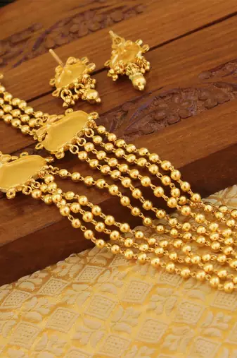 Gold platted lakshmi necklace set