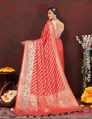 Red Designer Banarasi Silk Blend Saree With Blouse For Women  4