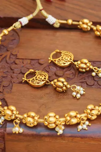 Gold platted necklace set