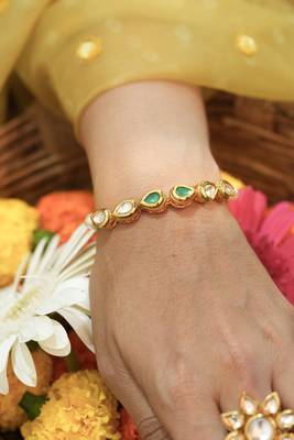 Green and White Kundan Bracelet 1