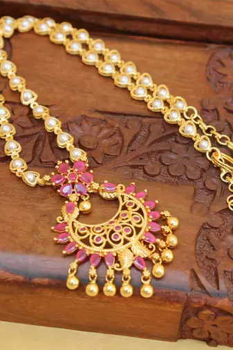 Gold platted necklace set
