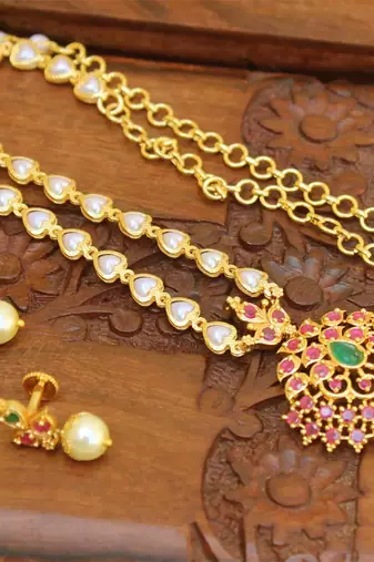 Gold platted necklace set