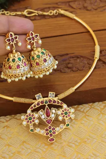 Gold platted antic temple necklace set