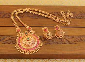 Matte finish peacock necklace set 3