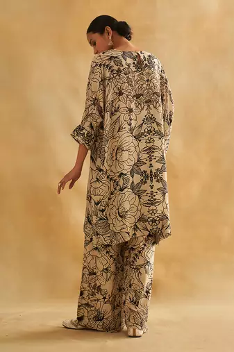 Nalini long top