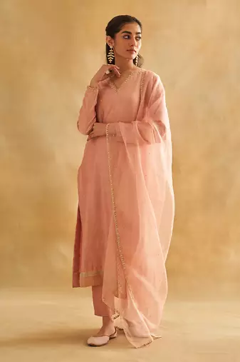 lutfiya kurta set