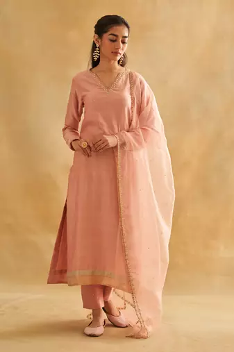 lutfiya kurta set