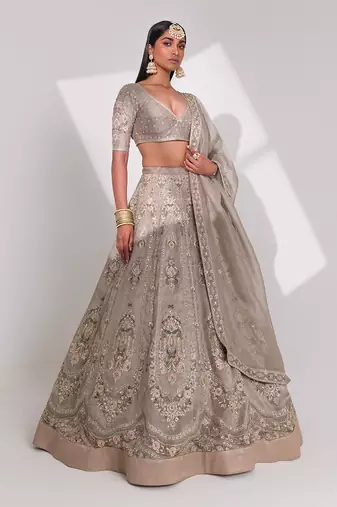 Kaarvi Embroidered Lehenga Set