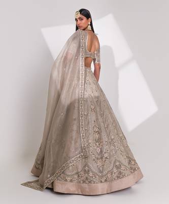 Kaarvi Embroidered Lehenga Set 3
