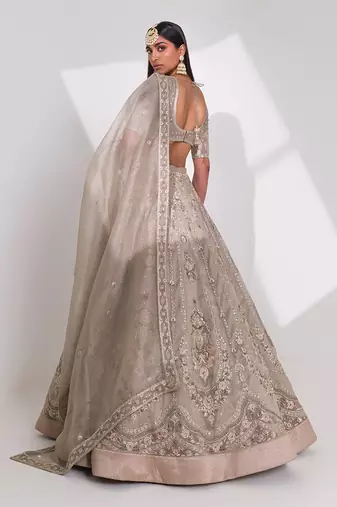 Kaarvi Embroidered Lehenga Set