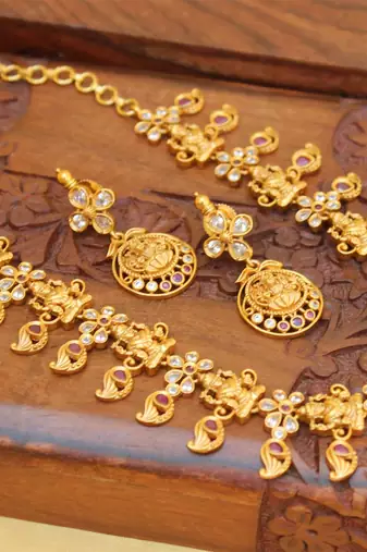 Matte finish lakshmi necklace set