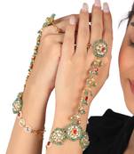 Multicolour wedding hathphool set