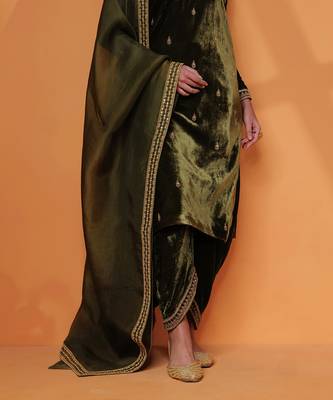 Sharvari dhoti pants 1