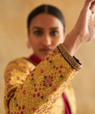 Raabiya brocade bomber jacket 4