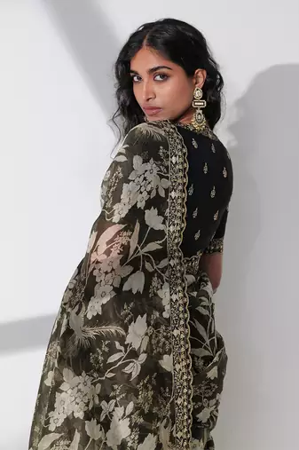 Iqra black saree set