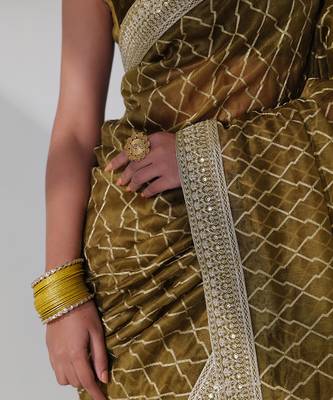 Wanya forest green saree set 2