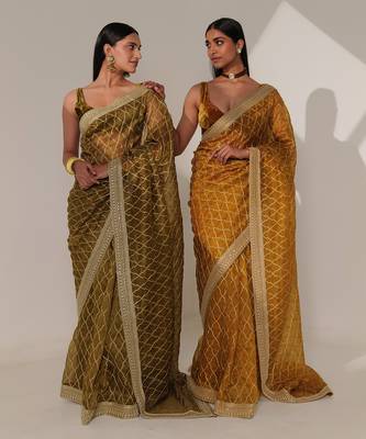 Wanya forest green saree set 3