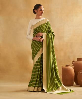 Nimisha forest green saree set 1