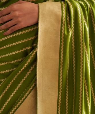 Nimisha forest green saree set 2