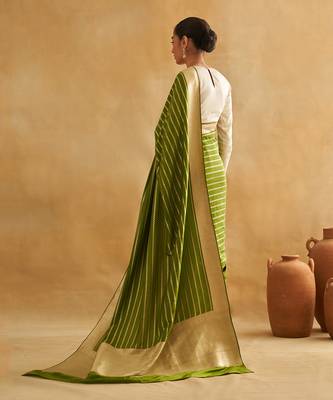 Nimisha forest green saree set 4