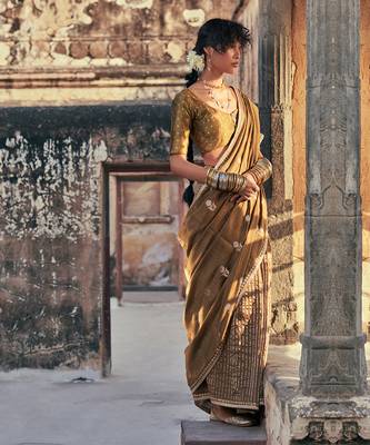 Afra moss green saree set 4
