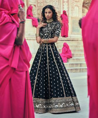 Nasreen Black Lehenga Set 1