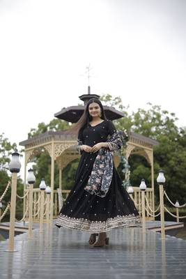 Designer Embroidery Zari Sequins-work Faux Blooming Georgette Suit 3