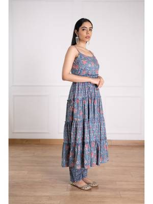 Blue floral tiered kurta pant set 3
