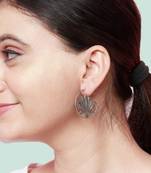 Round lotus stud earring