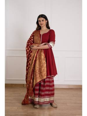 Maroon kurta sharara set with banarasi dupatta 1