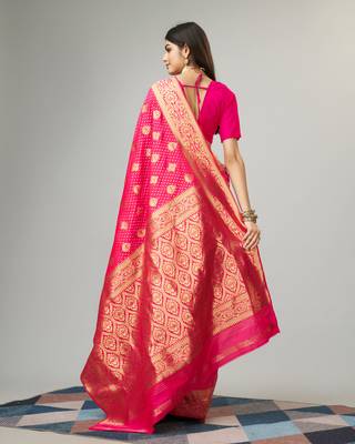 Rani pink Faux kanjivaram silk blend woven saree with zari border with blouse 2