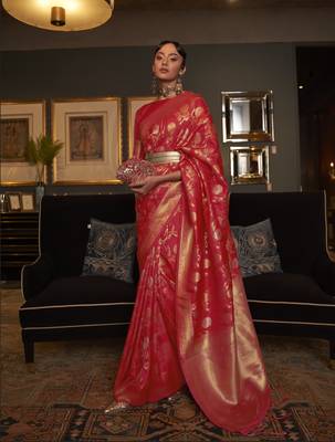 Red Silk Blend Woven Banarsi Saree With Blouse For Women  1
