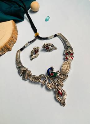 German silver plated necklace with pair of earrings 8