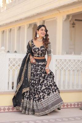 WOMEN'S BLACK VISCOSE JACQUARD WITH EMBROIDERED SEQUINS WORK LEHENGA CHOLI 2