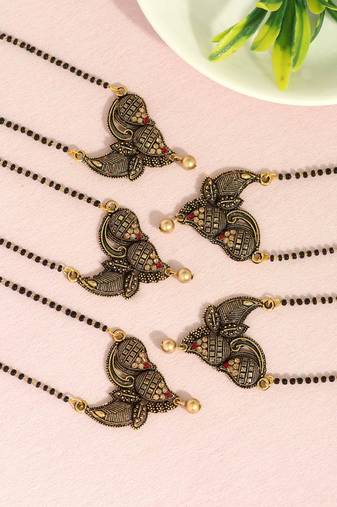 Gold color 5 piece of mangalsutra combo