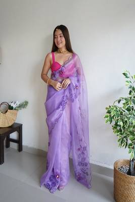 Voilet Colour Ethnic Floral Printed Organza Fabric Girlish Partywear Saree 1