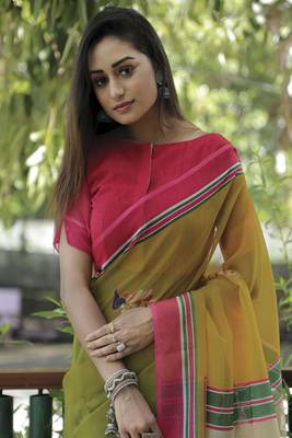 Amazingly Figure Printed Green Linen Saree 4