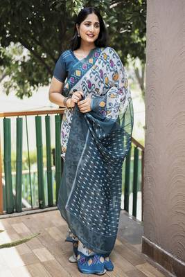  Ethnic Print White Traditional Linen Saree 4