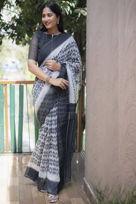 Smart White Traditional Fancy Saree In Linen c 4
