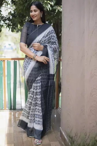 Smart White Traditional Fancy Saree In Linen